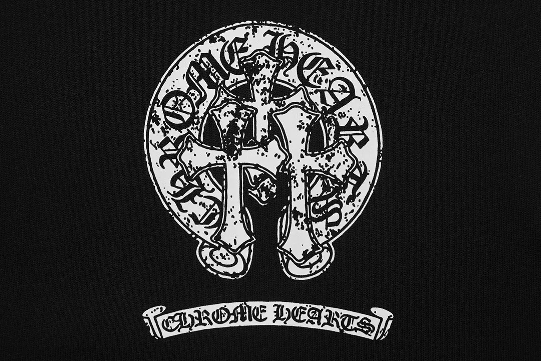 P150 Chrome Hearts 2026 official website new style cross letter logo on front and back, same style for men and women, short-sleeved T-shirt ·Customized 300g 100% double yarn pure cotton fabric ·Dyeing 32 count double-strand thread ·Collar label, hangtag, main mark and three labels complete Color: Black Size: XS S M L
